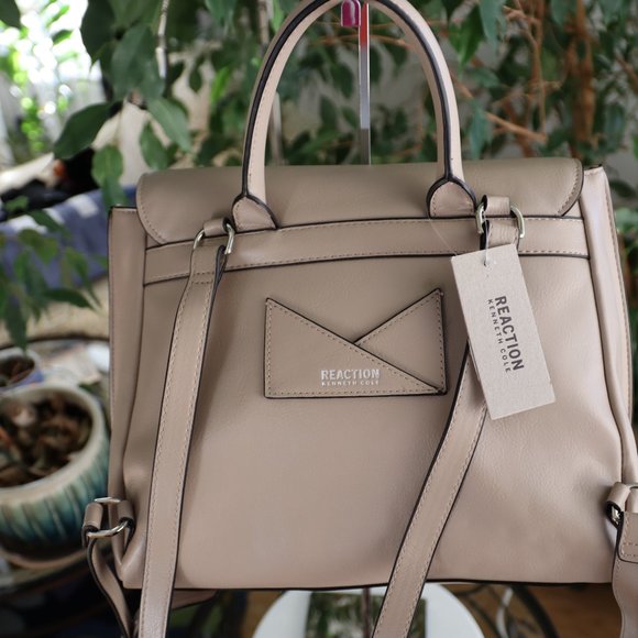 NWT-Reaction Kenneth Cole Back Pack & Wallet Set - Picture 5 of 17